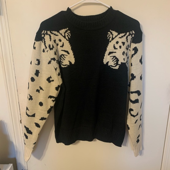 Animal print sleeved black sweater - Picture 1 of 4